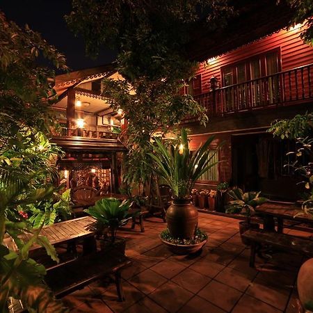Baifern Homestay Аюттхая Экстерьер фото