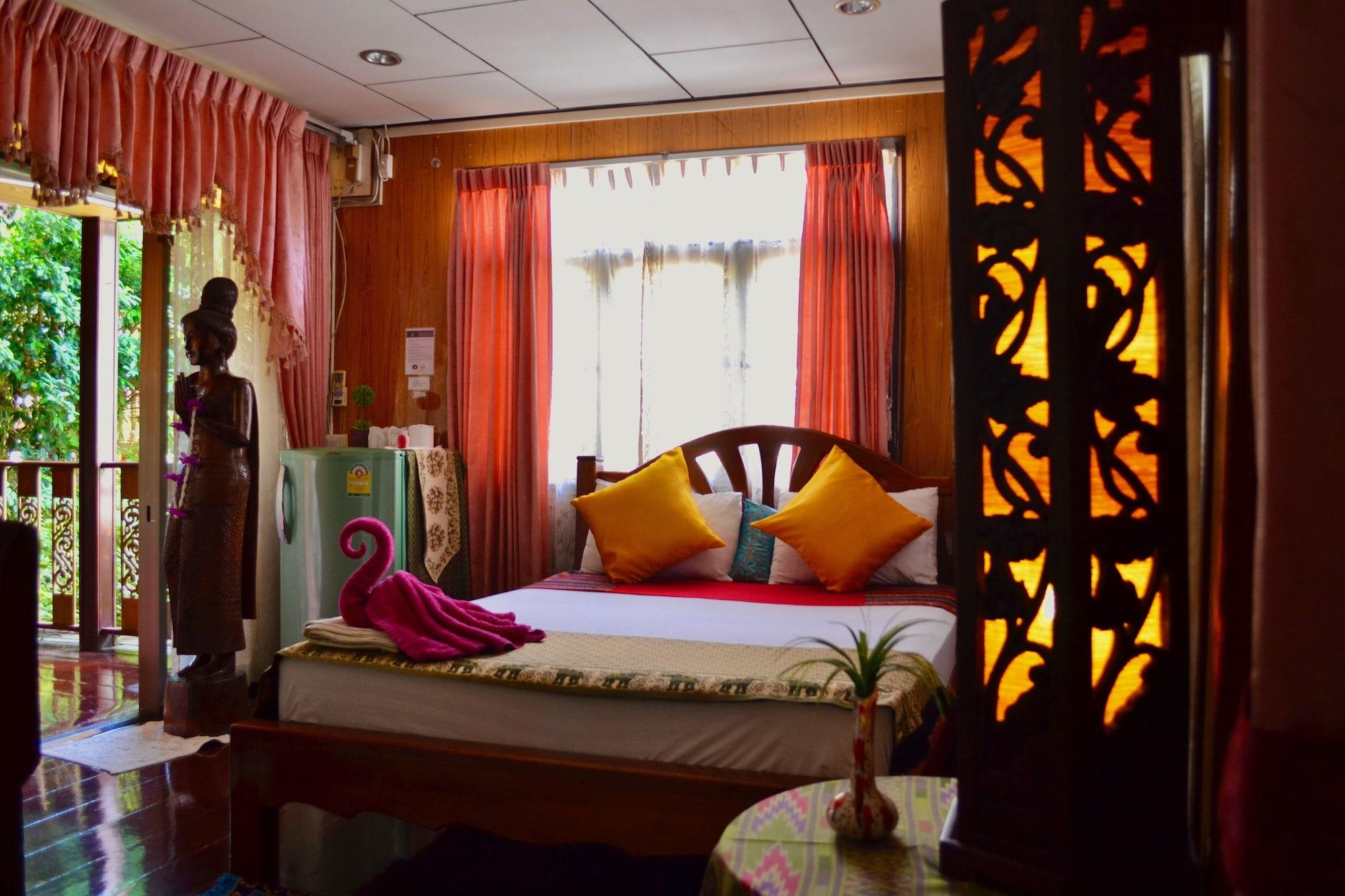 Baifern Homestay Аюттхая Экстерьер фото