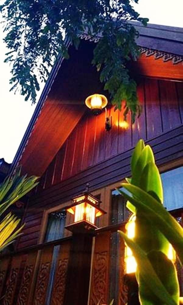 Baifern Homestay Аюттхая Экстерьер фото