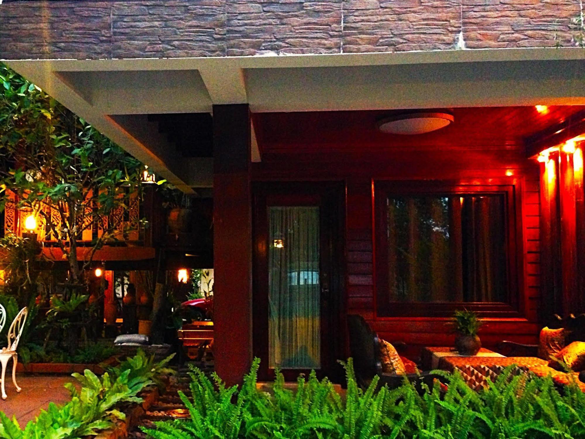Baifern Homestay Аюттхая Экстерьер фото