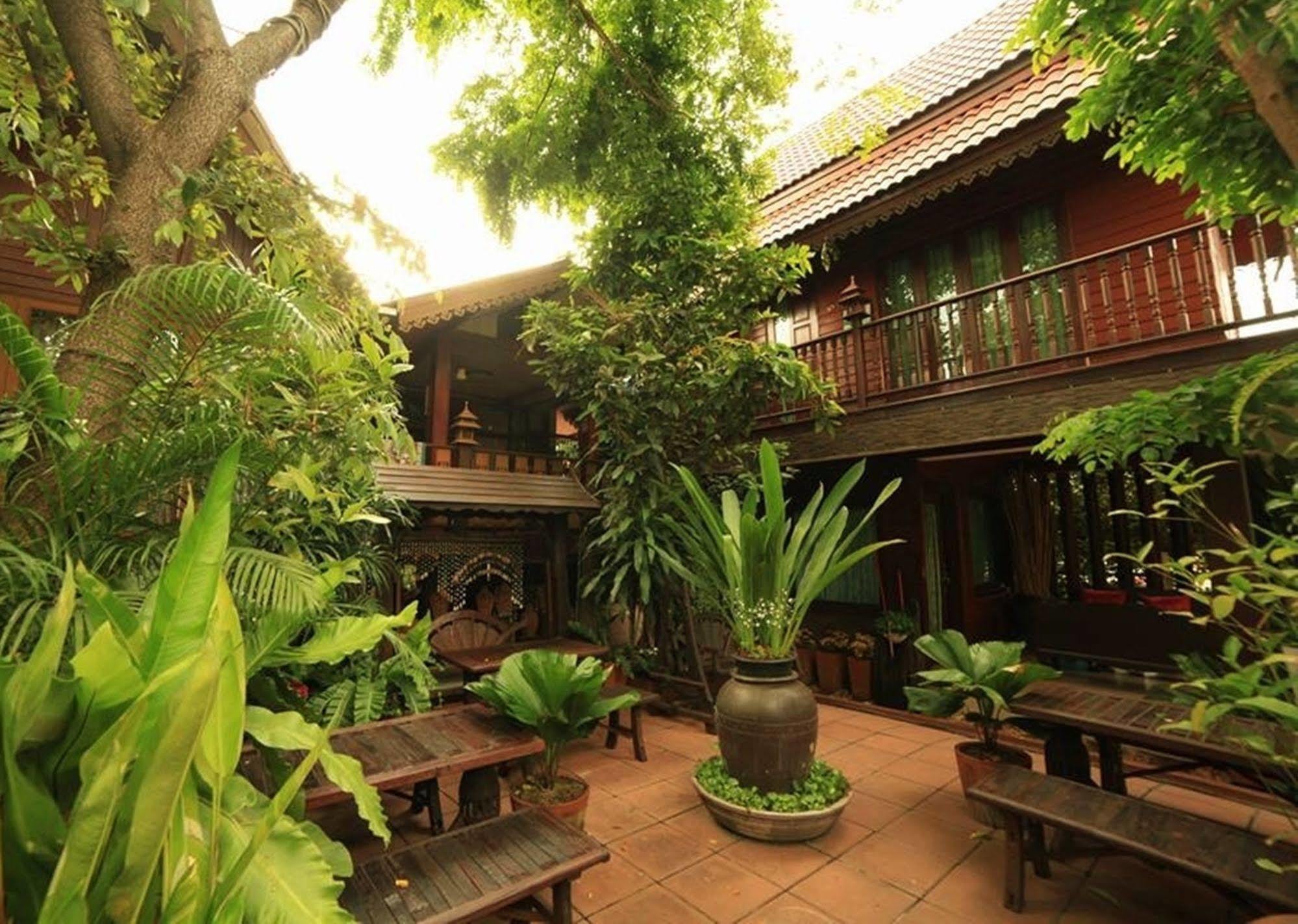Baifern Homestay Аюттхая Экстерьер фото