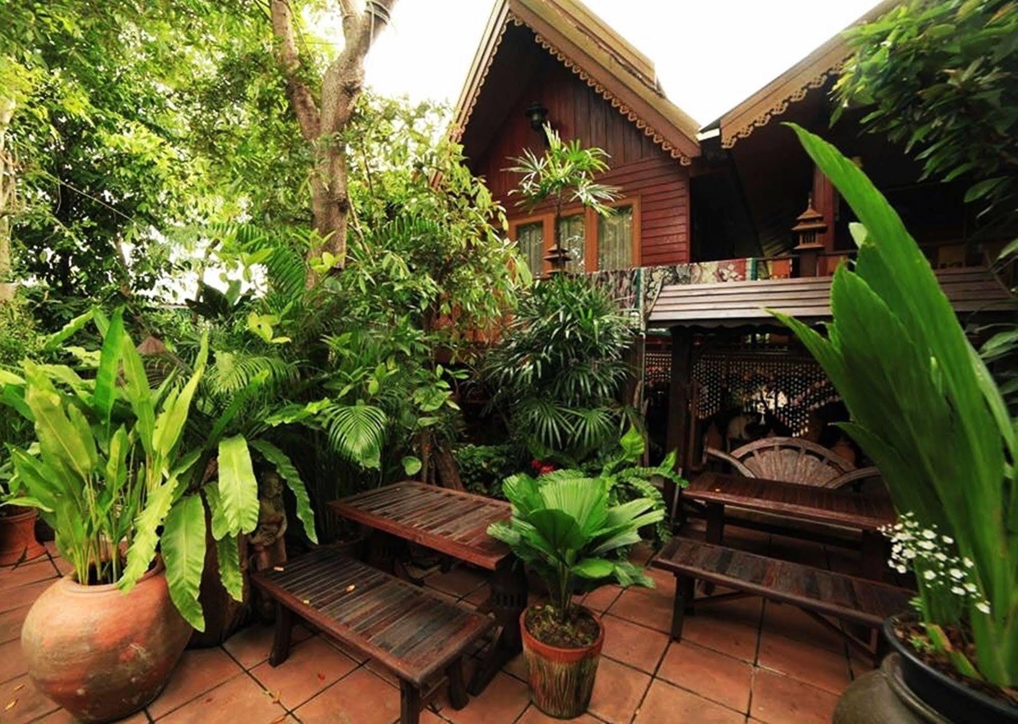 Baifern Homestay Аюттхая Экстерьер фото